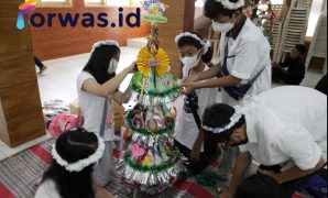 Lomba Natal di sekolah