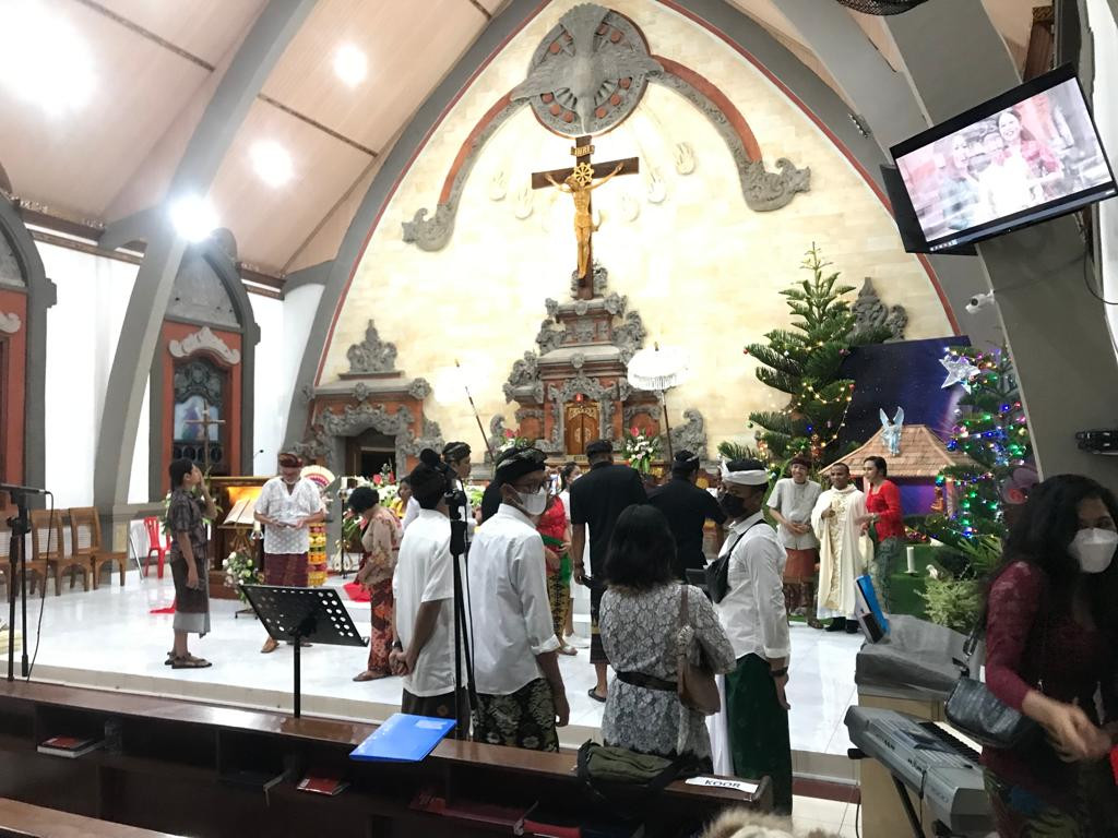 Tradisi gereja Natal